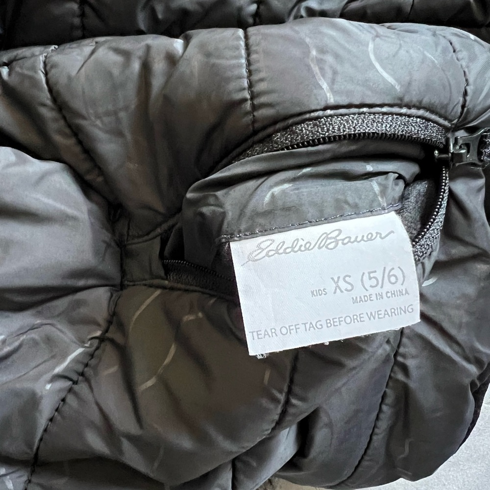 Eddie Bauer Kids BOYS DEER HARBOR REVERSIBLE HOODED JACKET - Picture 7 of 7